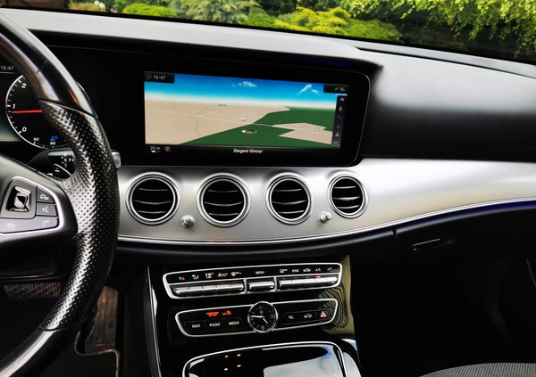 Mercedes-Benz Klasa E cena 89900 przebieg: 178000, rok produkcji 2017 z Ćmielów małe 529